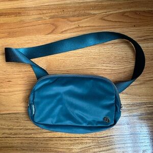 velvet turquoise lululemon belt bag